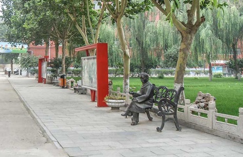 省外學(xué)生能報石家莊東華鐵路學(xué)校春季班嗎？